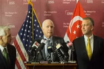 Mỹ tiếp tục nới lệnh cấm vận vũ khí với Việt Nam?