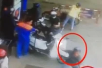 Bị cướp nửa tỷ đồng khi đang... đổ xăng tại TP HCM