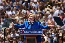 Nữ ứng viên Tổng thống Mỹ có bài diễn văn đầu tiên