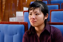 Cô gái rửa xe thuê hạnh phúc vì đỗ hai trường đại học