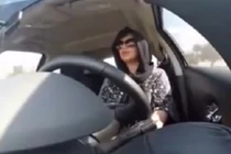 Gái xinh bị kết tội khủng bố vì... dám lái ô tô