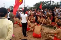 Độc đáo nghi thức “kéo co ngồi” ở Hà Nội