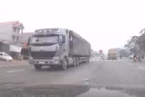 Tài xế ngủ gật suýt gây tai nạn kinh hoàng