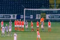 Pha dàn xếp đá phạt siêu đẳng trong lịch sử bóng đá