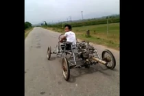 Trai làng độ ô tô, phóng như bay trên đường