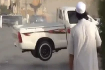 Màn drift ô tô ngớ ngẩn và cái kết nhớ đời