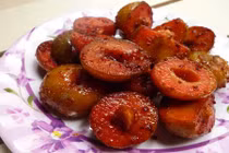 Bí quyết làm mận xóc muối đường ngon ứa nước miếng