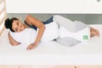 Chiếc gối kỳ diệu giúp tập Yoga trong khi ngủ