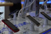 Top 5 smartphone giá dưới 2 triệu đáng mua chơi Tết