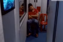 Vật vã về quê ăn Tết trên tàu hỏa 5 sao