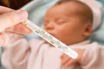 Những bài thuốc hay trị nóng trong cho trẻ