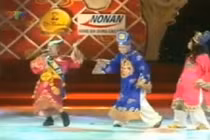 Ngả mũ trước màn nhạc miệng của Táo Kinh tế