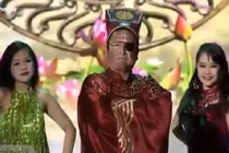 “Không cảm xúc” phiên bản Táo Điện lực cực hài 