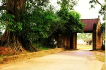 Nhà "kỳ dị" ở ngôi làng cổ nhất Việt Nam