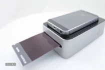 Xuất hiện máy in ảnh từ điện thoại độc đáo