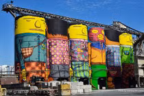 Ngỡ ngàng với nghệ thuật graffiti trên 6 silo khổng lồ