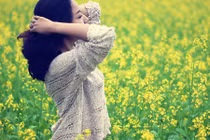 Thanh niên Hà thành đua nhau đi chụp hoa cải