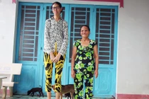 Cô gái miền Tây cao 1m93, 30 tuổi vẫn không ai dám lấy