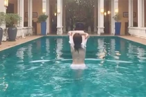 Cởi đồ dưới bể bơi, Nam Em khiến dân mạng không dám xem tiếp