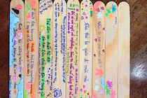 Hài hước cách kiểm tra bài cũ như xin quẻ tình duyên gây sốt