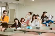 Ảnh tốt nghiệp của nhóm nữ sinh phát thanh cao 1,7m