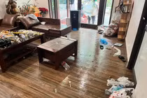 Kinh hoàng sản phẩm “không dám nhìn” của đoàn khách thuê villa để lại