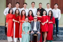 Sinh 7 người con gái, ông bố mù được các con xây nhà cho