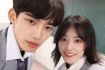 Lỡ tay tắt “7749” cái filter, cặp đôi Trung Quốc lộ nhan sắc thật hú hồn