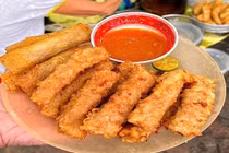 Ngoài ngõ Tạm Thương, đâu là quán nem chua rán “đỉnh của chóp“?