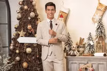 Diện vest bảnh bao, Tiến Linh vẫn bị người hâm mộ chê vì lý do này