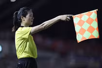 Truy tìm danh tính nữ trọng tài giúp tuyển nữ Việt Nam chiến thắng Philippines 