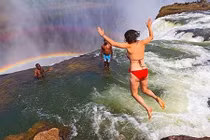 Vùng vẫy ở đỉnh thác không dành cho người yếu tim