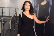 Nữ MC gốc Việt dẫn sóng giờ vàng Australia gây bão mạng