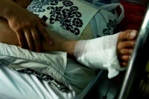 Trung úy cảnh sát đứt gân chân khi bắt kẻ bán ma túy