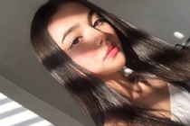 Đẹp như tượng tạc, hot girl 10X tuổi khiến triệu trái tim phải điêu đứng