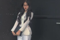 Ứng biến “thần sầu“ chiếc áo dài, nữ sinh 10X khiến dân mạng bái phục