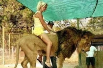 Cô gái rất "tỉnh" và xinh đẹp