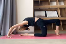 Lỡ ăn nhiều tinh bột, bạn gái tin đồn Sơn Tùng M-TP vẫn tự tin khoe vòng eo