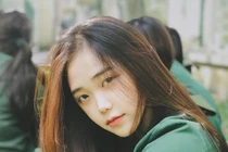 Hot girl quân sự xinh như sao Hàn dù chỉ để mặt mộc