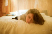 Bộ ảnh hé lộ “cuộc sống phòng trọ về đêm” 