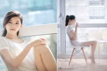 Cô bé trà sữa khoe chân thon bên cửa sổ gây sốt