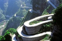 Những cung đường phượt nguy hiểm nhất thế giới (1)