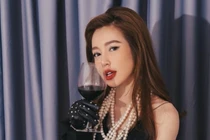 Hot girl Elly Trần chia sẻ kinh nghiệm “rượu bia” khiến hội chị em lưu tâm