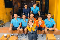 Quản lý Bùi Tiến Dũng cố chấp đôi co với người hâm mộ trên MXH