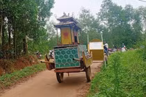 Bàng hoàng phát hiện thi thể 2 thanh niên nằm gần nhau ở bìa rừng