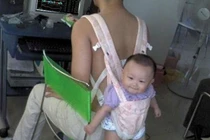 Khi những ông bố trông trẻ (2)