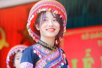 Ngắm nhan sắc nữ sinh múa trong lễ khai giảng bất ngờ nổi trên MXH