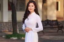 Vợ Quế Ngọc Hải và dàn bạn gái cầu thủ từng thi hoa khôi