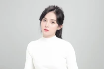 Bị nhầm là hot girl Trung Quốc, nữ MC Tây Ninh được "săn đón" mọi ngả đường