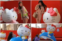 Gái trẻ đua nhau tự sướng với cô mèo Hello Kitty 